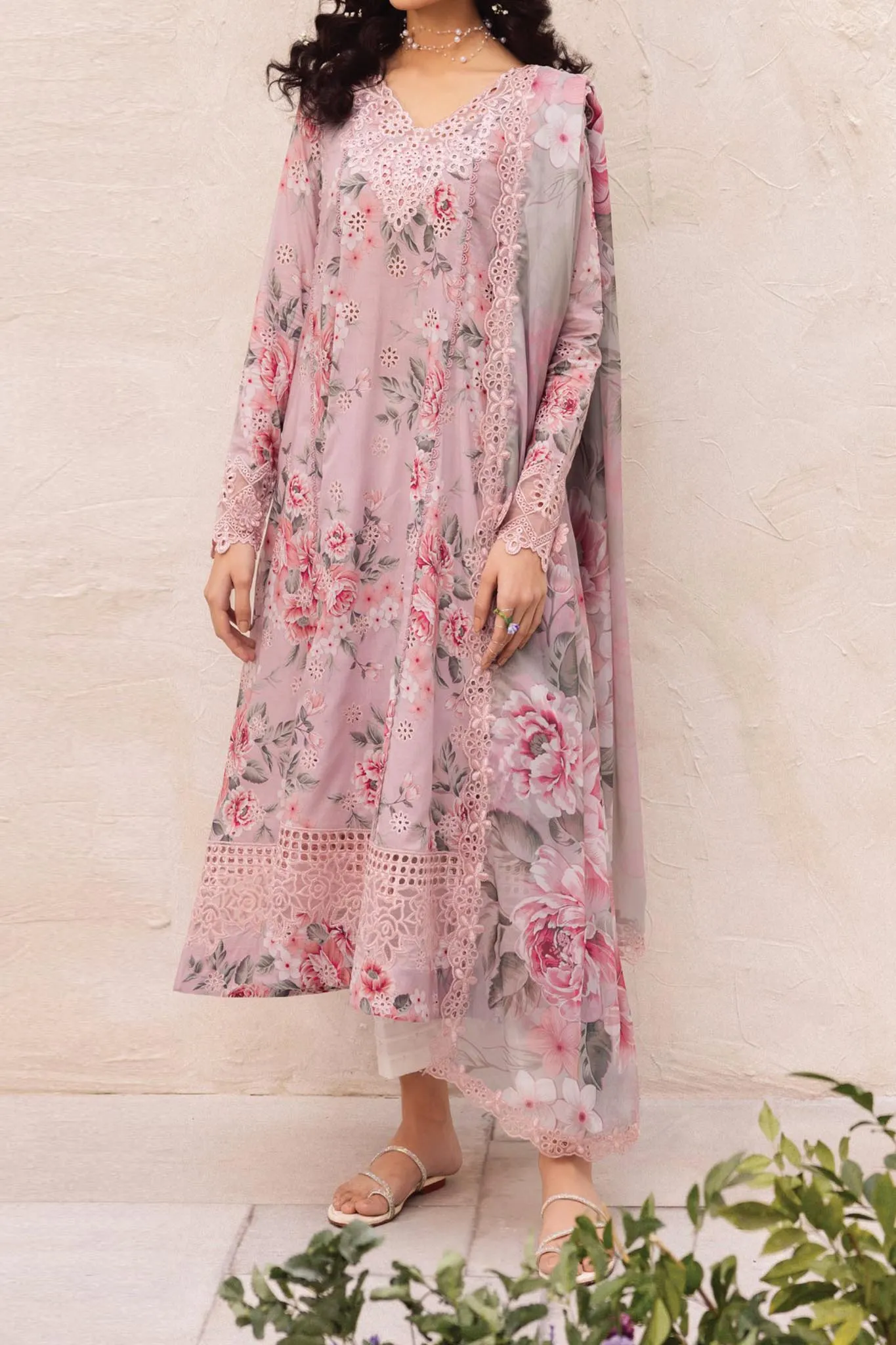 Dahlia by Iznik Unstitched 3 Piece Printed Lawn Collection'2024-DL-09-Whisper