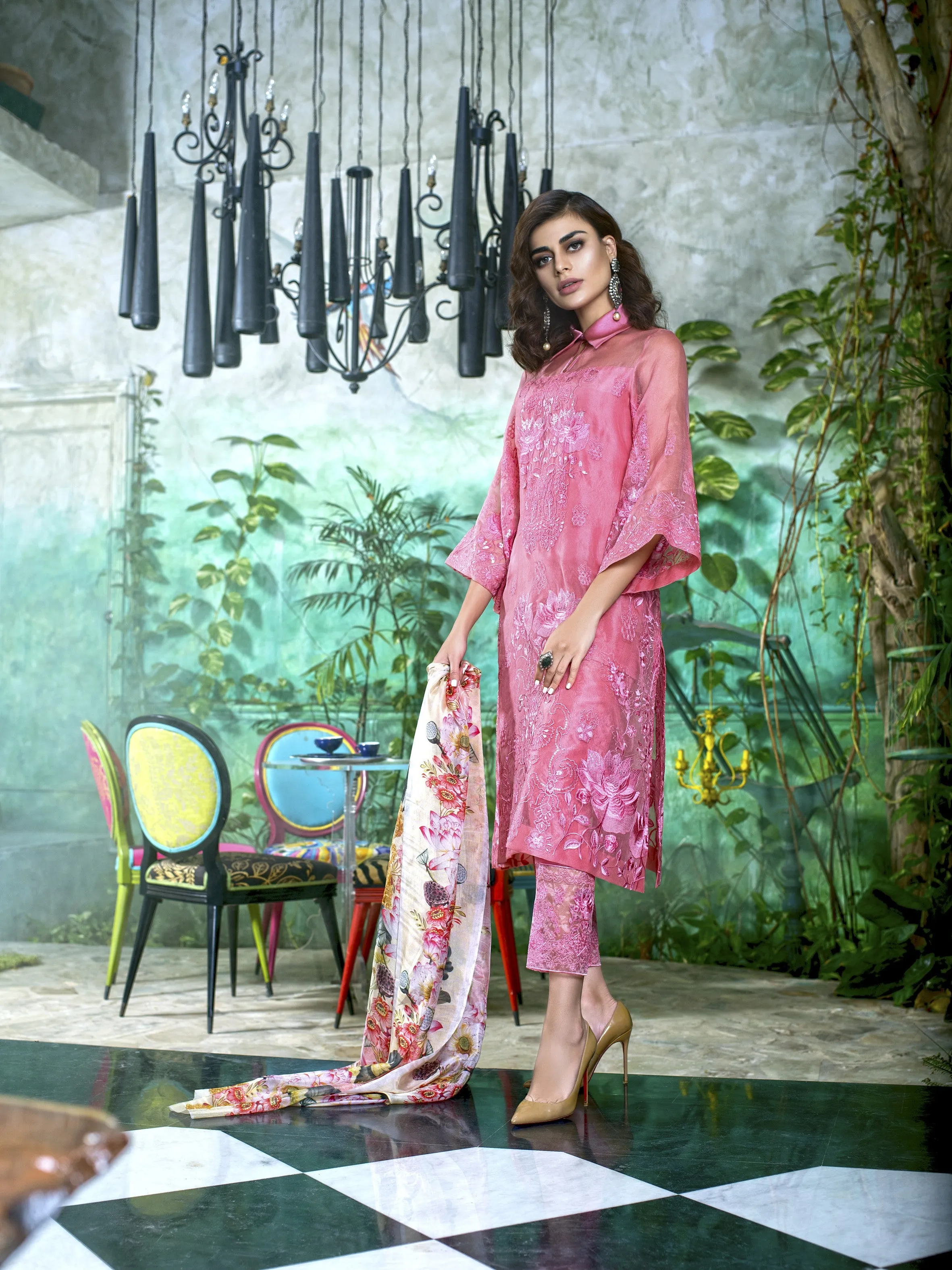 Honey Waqar Bouquet de Fleur Luxury Silk Collection 2018 – Rose Pampam 03