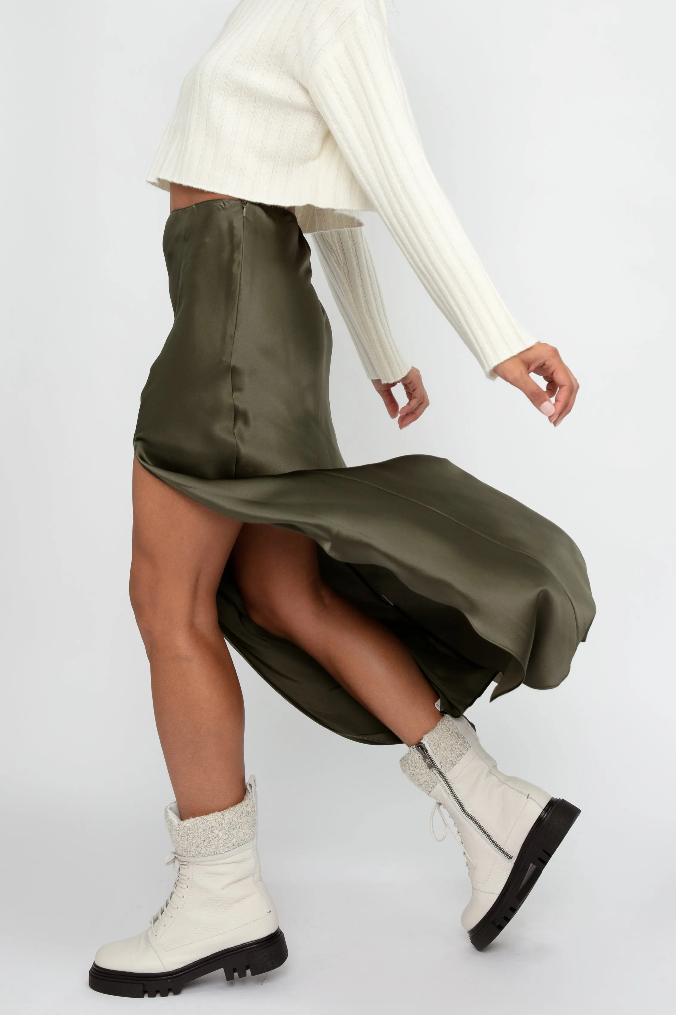 Isabella Silk Skirt in Kernwood